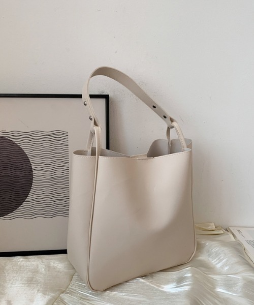 yuue' ( wear )(ユーイ)の「シンプルトートバッグ(トートバッグ・レディース・ブラウン/ブラック/オフホワイト・FREE)」の13枚目の写真