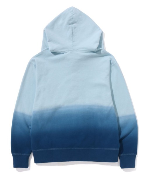 A BATHING APE（アベイシングエイプ）の「COLLEGE GRADATION RELAXED