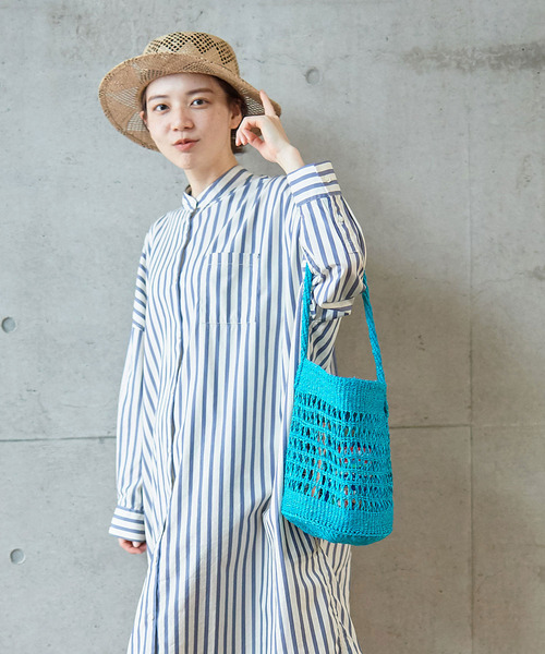 PAR ICI（パーリッシィ）の「サイザル透かし編み ワンショルダーカゴバッグ（かごバッグ・レディース・オフホワイト/ブラウン/サックスブルー・FREE）」の4枚目の写真