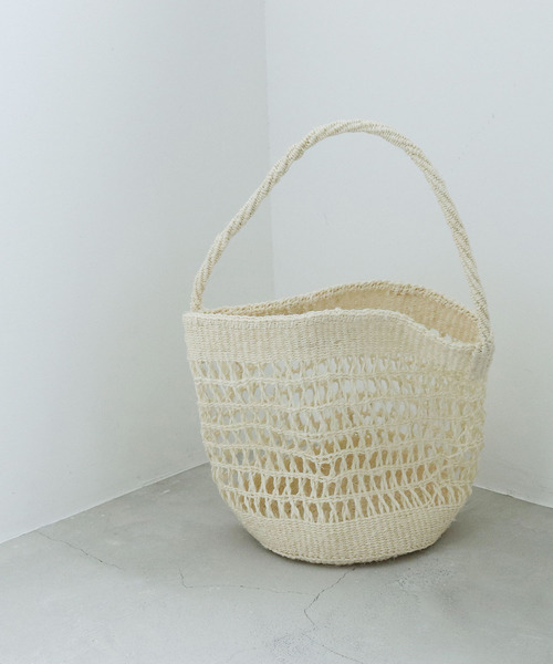 PAR ICI（パーリッシィ）の「サイザル透かし編み ワンショルダーカゴバッグ（かごバッグ・レディース・オフホワイト/ブラウン/サックスブルー・FREE）」の12枚目の写真