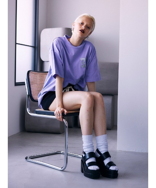 ENVYM（アンビー）の「EロゴBIGtee（Tシャツ/カットソー・レディース・ブルー/ブラック/パープル/ホワイト・FREE）」の7枚目の写真