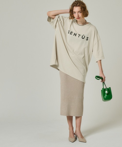 coca(coca)(コカ)の「ビッグシルエットロゴTチュニック(Tシャツ/カットソー・レディース・ホワイト/ベージュ・M/L)」の3枚目の写真