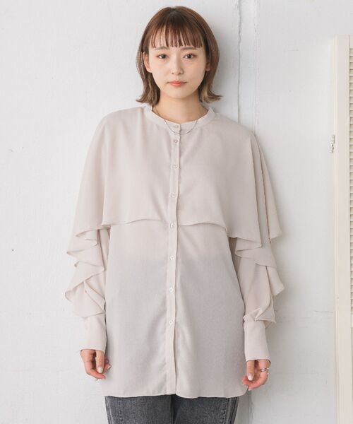 RETRO GIRL(レトロガール)の「ケープフリルチュニックBL(シャツ/ブラウス・レディース・オフホワイト/ライトベージュ/ブルー・FREE)」の8枚目の写真