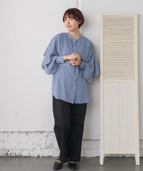 RETRO GIRL(レトロガール)の「ケープフリルチュニックBL(シャツ/ブラウス・レディース・オフホワイト/ライトベージュ/ブルー・FREE)」の11枚目の写真