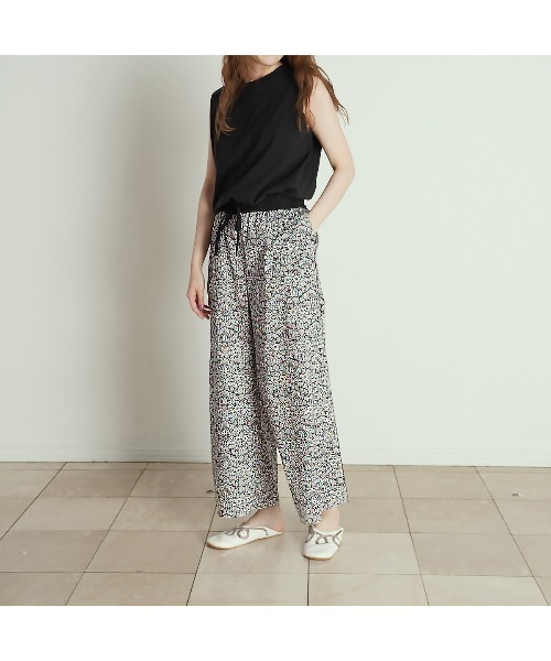 KID BLUE(キッドブルー)の「キッドブルー -23LIBERTYプリント -フルレングスボトムス -KOUP540 -kidblue(その他パンツ・レディース・オレンジ/ピンク/ブラック・M)」の2枚目の写真