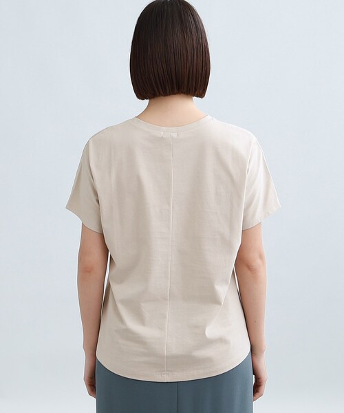 INDIVI（インディヴィ）の「◆【洗える/コットン100％】セミAフォトTシャツ（Tシャツ/カットソー・レディース・チャコールグレー/ブラック/ホワイト/ベージュ系9・13/15 /34/38/05）」の8枚目の写真