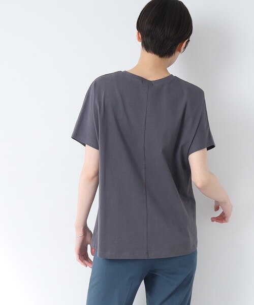 INDIVI（インディヴィ）の「◆【洗える/コットン100％】セミAフォトTシャツ（Tシャツ/カットソー・レディース・チャコールグレー/ブラック/ホワイト/ベージュ系9・13/15 /34/38/05）」の19枚目の写真