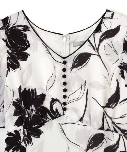 M ジルスチュアート モノトーンフラワーワンピース 2種 JILLSTUART - JILLSTUART モノトーンフラワーワンピース