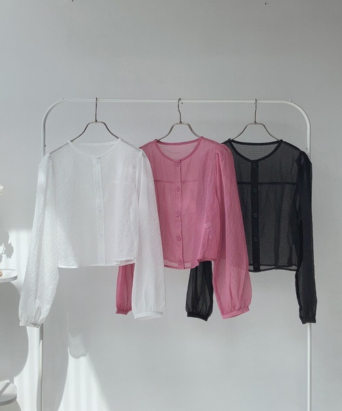 AS KNOW AS plus（アズノゥアズプラス）の「〇2WAYボリューム袖シャーリングブラウス（シャツ/ブラウス・レディース・ピンク/オフホワイト/ブラック・FREE）」の22枚目の写真