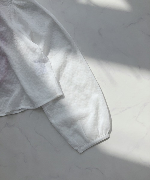 AS KNOW AS plus（アズノゥアズプラス）の「〇2WAYボリューム袖シャーリングブラウス（シャツ/ブラウス・レディース・ピンク/オフホワイト/ブラック・FREE）」の19枚目の写真