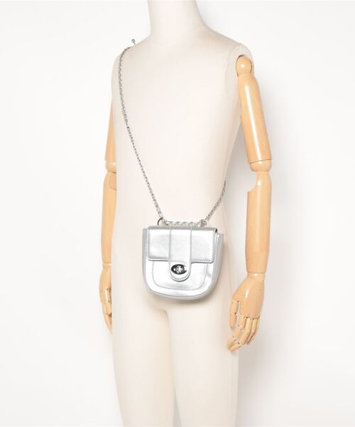 LOPASS（ロパス）の「チェーンスクエアショルダーバッグ（ショルダーバッグ・レディース・ブラック/シルバー・FREE）」の4枚目の写真