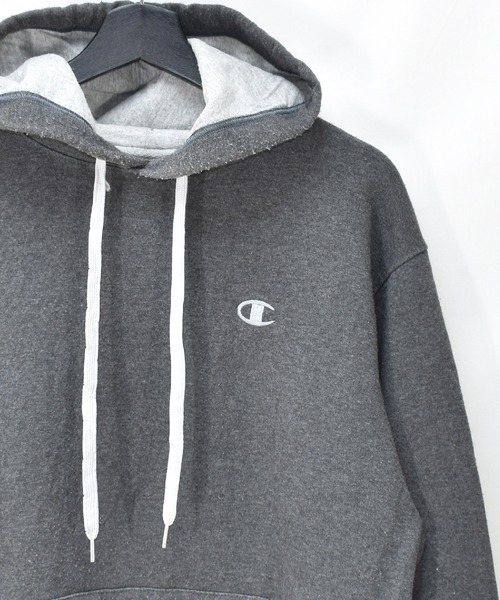 Champion(チャンピオン)の「【ヴィンテージ古着】Champion / チャンピオン ロゴ刺繍 スウェットパーカー(パーカー・メンズ・グレー・MEDIUM)」の1枚目の写真