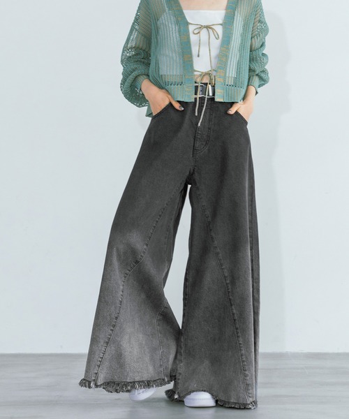 PAGEBOY（ページボーイ）の「ハカマデニム（デニムパンツ・レディース・ブルー/ブラック・25inch/26inch）」の2枚目の写真