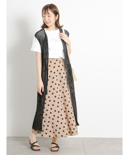 Te chichi TERRASSE（テチチテラス）の「メッシュロングジレ（ニット/セーター・レディース・ブラック/キナリ・F）」の2枚目の写真