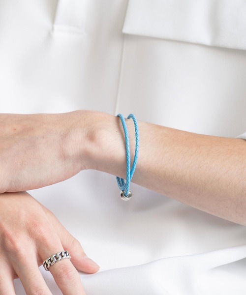 Rocky Monroe（ロッキーモンロー）の「ユニセックス デザインレザーブレスレット(編み込み/磁気バックル)（ブレスレット・メンズ・ピンク/ベージュ/ブラック/グレー/ホワイト/レッド/ブラウン/グリーン/ブラック系1/サックスブルー/ブラウン系/ブラック系/ネイビー/パープル/オレンジ/ダークブラウン・FREE）」の12枚目の写真