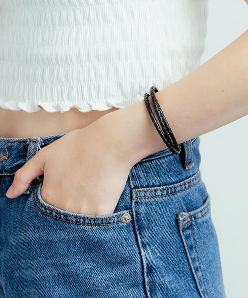 Rocky Monroe（ロッキーモンロー）の「ユニセックス デザインレザーブレスレット(編み込み/磁気バックル)（ブレスレット・メンズ・ピンク/ベージュ/ブラック/グレー/ホワイト/レッド/ブラウン/グリーン/ブラック系1/サックスブルー/ブラウン系/ブラック系/ネイビー/パープル/オレンジ/ダークブラウン・FREE）」の17枚目の写真