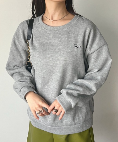CLEA(クレア)の「〈Be〉刺繍 オーバーサイズカラースウェット(スウェット・レディース・イエロー/アイボリー/ダークグリーン/ピンク/ネイビー/グレー・FREE)」の3枚目の写真