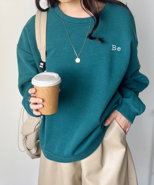 CLEA(クレア)の「〈Be〉刺繍 オーバーサイズカラースウェット(スウェット・レディース・イエロー/アイボリー/ダークグリーン/ピンク/ネイビー/グレー・FREE)」の4枚目の写真