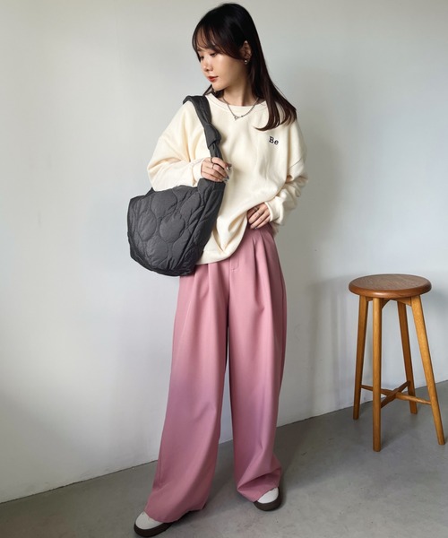 CLEA(クレア)の「〈Be〉刺繍 オーバーサイズカラースウェット(スウェット・レディース・イエロー/アイボリー/ダークグリーン/ピンク/ネイビー/グレー・FREE)」の12枚目の写真