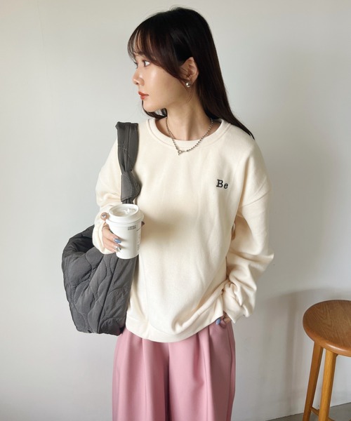 CLEA(クレア)の「〈Be〉刺繍 オーバーサイズカラースウェット(スウェット・レディース・イエロー/アイボリー/ダークグリーン/ピンク/ネイビー/グレー・FREE)」の11枚目の写真