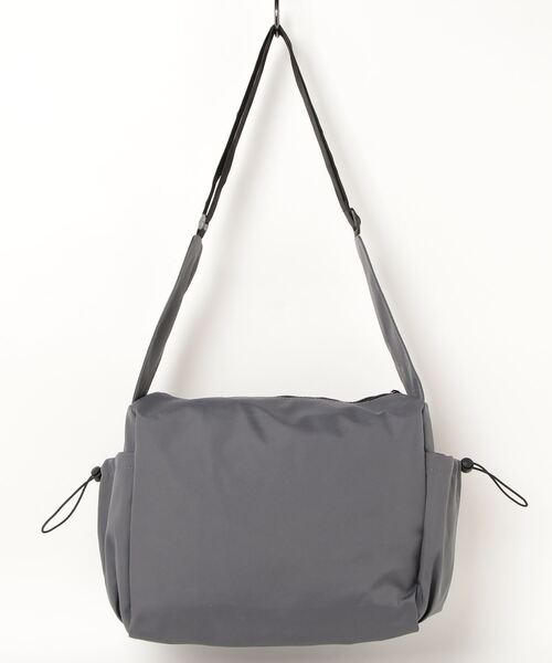 rinto（リント）の「【recomend selection/セレクト】quadruple pocket drawstring bag 4つの巾着ポケットショルダーバッグ（ショルダーバッグ・レディース・ホワイト/ブラック/グレー・FREE）」の4枚目の写真