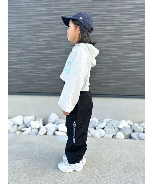 Right-on(ライトオン)の「【VIVIAN BLUE】ロゴテープポケットカーゴパンツ(カーゴパンツ・キッズ・ライトインディゴブルー/ブラック・150/130/120/140)」の14枚目の写真