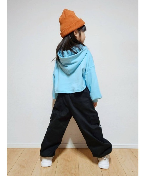 Right-on(ライトオン)の「【VIVIAN BLUE】ロゴテープポケットカーゴパンツ(カーゴパンツ・キッズ・ライトインディゴブルー/ブラック・150/130/120/140)」の18枚目の写真