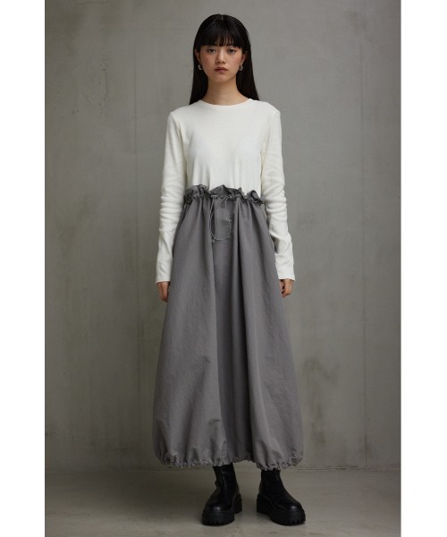 AZUL by moussy(アズールバイマウジー)の「ドッキングドローストリングワンピース(ワンピース・レディース・ブラック/グレー・MEDIUM/SMALL)」の10枚目の写真