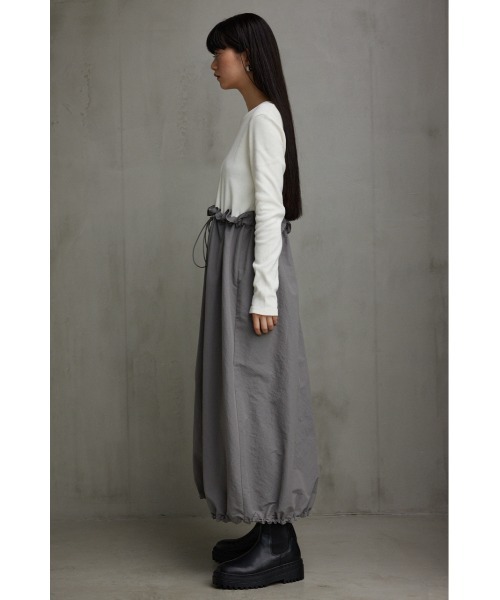 AZUL by moussy(アズールバイマウジー)の「ドッキングドローストリングワンピース(ワンピース・レディース・ブラック/グレー・MEDIUM/SMALL)」の9枚目の写真