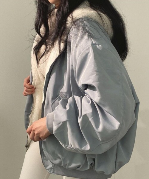 Ritzy（リッツィー）の「2way リバーシブル フードボアブルゾン（ブルゾン・レディース・ブラック/ホワイト/グレー/カーキ・M/L）」の3枚目の写真