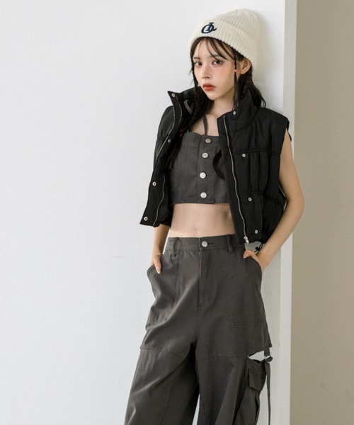 OLIVE des OLIVE(オリーブデオリーブ)の「中綿クロップドベスト 1032070160(ダウンベスト・レディース・ブラック/アイボリー・FREE)」の4枚目の写真