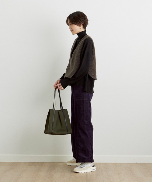 INED CLARO（イネドクラロ）の「トイプードルボアベスト（ベスト・レディース・オフホワイト/チャコールグレー・フリー）」の13枚目の写真