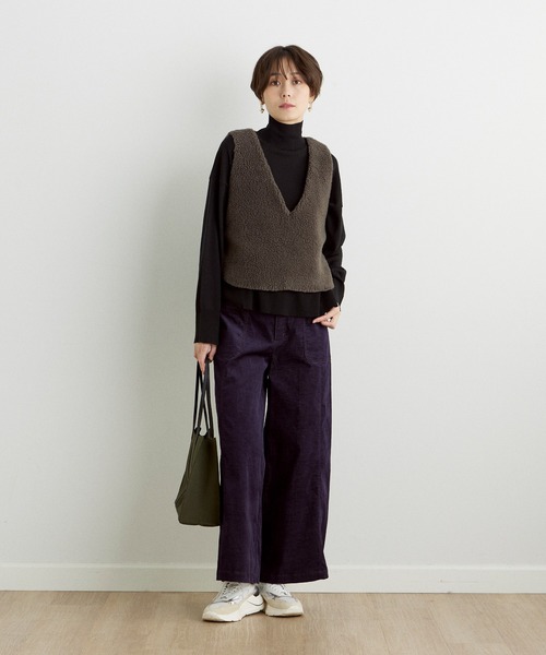 INED CLARO（イネドクラロ）の「トイプードルボアベスト（ベスト・レディース・オフホワイト/チャコールグレー・フリー）」の5枚目の写真