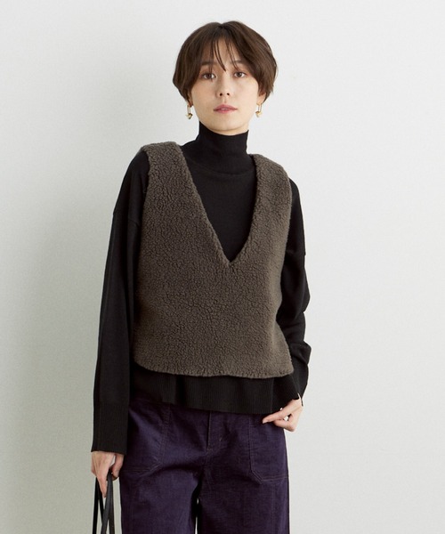 INED CLARO（イネドクラロ）の「トイプードルボアベスト（ベスト・レディース・オフホワイト/チャコールグレー・フリー）」の4枚目の写真