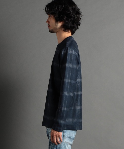 HIDEAWAYS NICOLE(ハイダウェイニコル)の「起毛チェックプリントクルーネックプルオーバー(Tシャツ/カットソー・メンズ・ブラック/グレイッシュベージュ/ボルドー/ネイビー・LARGE/MEDIUM/X-LARGE)」の7枚目の写真