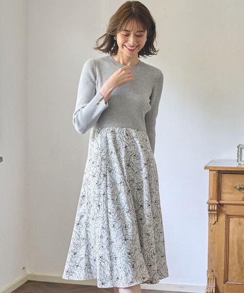 ANY SIS(エニィスィス)の「【洗える】フラワープリントドッキング ワンピース(ワンピース・レディース・ブラック系/ライトグレー系/ベージュ系・2/3/1)」の1枚目の写真