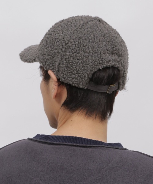 LAKOLE(ラコレ)の「ボア刺繍キャップ / 979192(キャップ・メンズ・ベージュ/グレー/ブラック・9)」の2枚目の写真