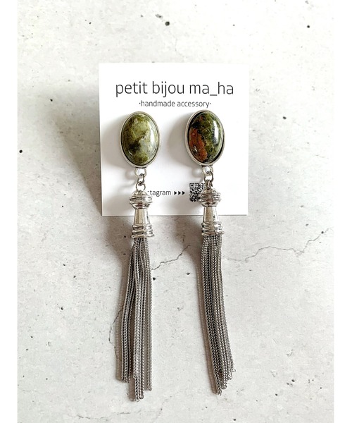 tone(トーン)の「【petit bijou_ma_ha】カボション×タッセルピアス(ピアス(両耳用)・レディース・ブラック/オレンジ/パープル/ブルー/レッド/グリーン系その他/ベージュ系その他・FREE)」の3枚目の写真