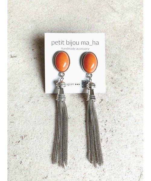 tone(トーン)の「【petit bijou_ma_ha】カボション×タッセルピアス(ピアス(両耳用)・レディース・ブラック/オレンジ/パープル/ブルー/レッド/グリーン系その他/ベージュ系その他・FREE)」の7枚目の写真