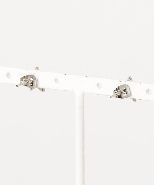 SAWINTO（ソイント）の「DEAD STOCK ACCESSORY - TURQUOISE CHIP PIERCE（ピアス（両耳用）・レディース・ブルー系その他2/ブルー系その他・ONE SIZE）」の3枚目の写真