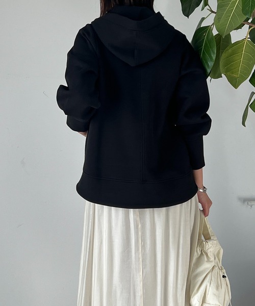 un dix cors(アンディコール)の「スキッパーフードニット(パーカー・レディース・グレイッシュベージュ/ブラック/ブルー・FREE)」の7枚目の写真