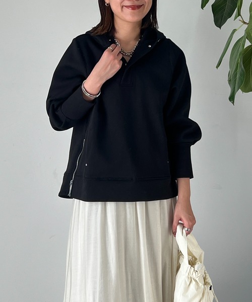 un dix cors(アンディコール)の「スキッパーフードニット(パーカー・レディース・グレイッシュベージュ/ブラック/ブルー・FREE)」の9枚目の写真