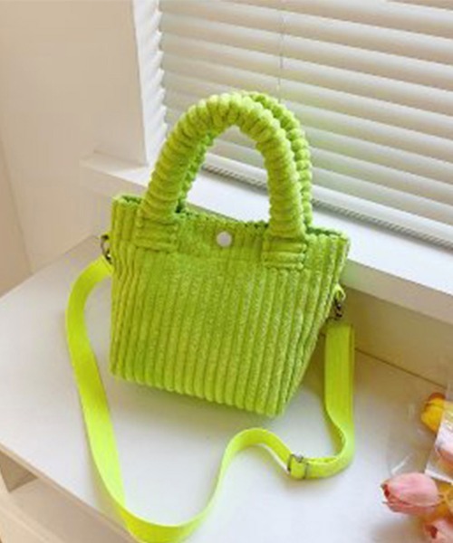 Miniministore(ミニミニストア)の「コーデュロイ ショルダーバッグ 2WAY(ショルダーバッグ・レディース・ホワイト/ベージュ/オレンジ/ブラック/ピンク/ブルー/アクア/グレー/ライム/グリーン・フリー)」の5枚目の写真