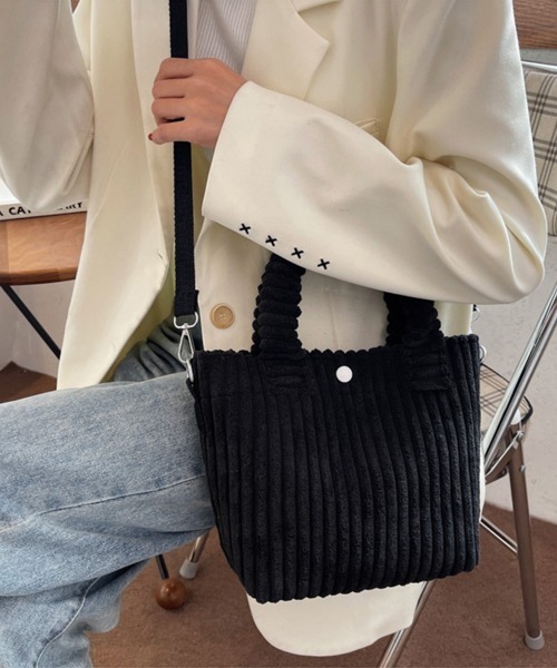 Miniministore(ミニミニストア)の「コーデュロイ ショルダーバッグ 2WAY(ショルダーバッグ・レディース・ホワイト/ベージュ/オレンジ/ブラック/ピンク/ブルー/アクア/グレー/ライム/グリーン・フリー)」の12枚目の写真