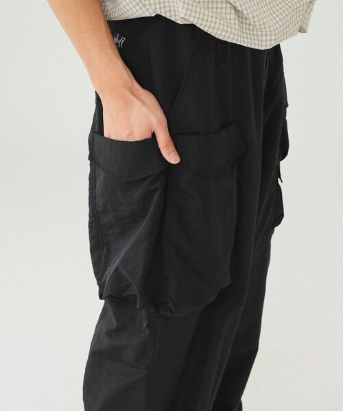 NULL（ヌル）の「NULL TOKYO × BEAMS / 別注 OUTSIDE LONG PANTS 24SS（その他パンツ・メンズ・ブラック/オフホワイト・LARGE/SMALL/MEDIUM/X-LARGE）」の9枚目の写真