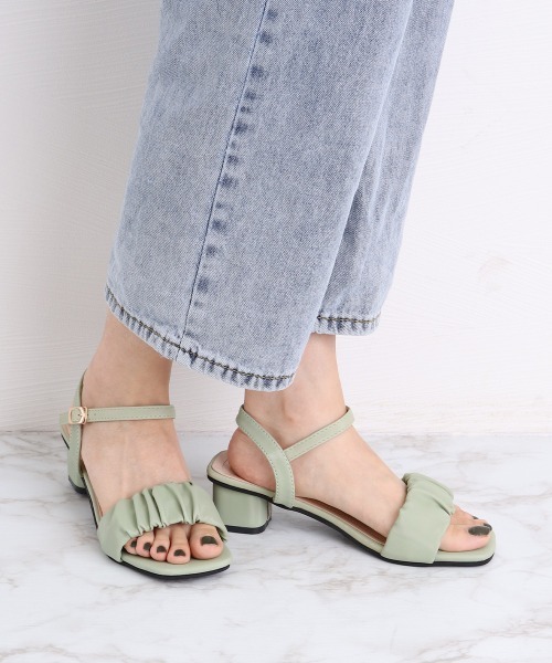 【ALDO】アニマル柄&スエード☆Scarletta☆ミニヒール・サンダル アールアンドイー R&E チャンキーヒールクロスストラップ厚底