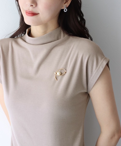 BLUEEAST（ブルーイースト）の「ハイネックフレンチスリーブTシャツ（Tシャツ/カットソー・レディース・ブルー/グレイッシュベージュ/ブラック/グリーン/ホワイト/ベージュ・MEDIUM）」の5枚目の写真