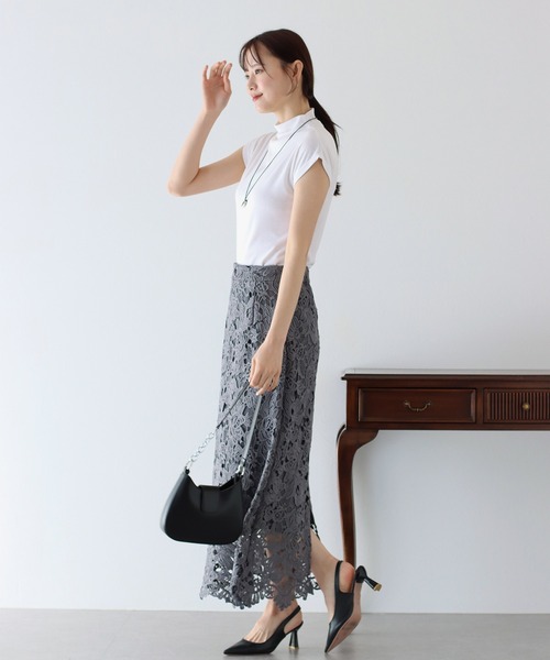 BLUEEAST（ブルーイースト）の「ハイネックフレンチスリーブTシャツ（Tシャツ/カットソー・レディース・ブルー/グレイッシュベージュ/ブラック/グリーン/ホワイト/ベージュ・MEDIUM）」の13枚目の写真