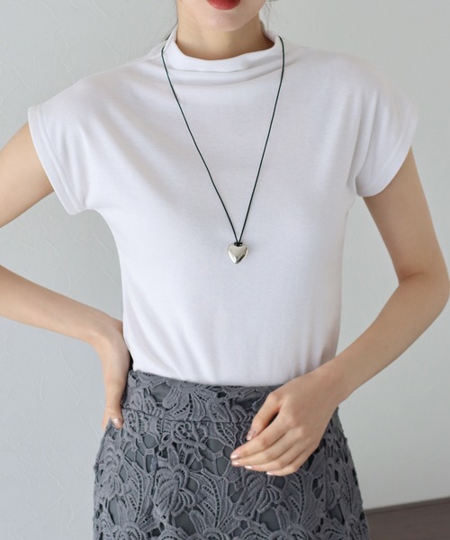 BLUEEAST（ブルーイースト）の「ハイネックフレンチスリーブTシャツ（Tシャツ/カットソー・レディース・ブルー/グレイッシュベージュ/ブラック/グリーン/ホワイト/ベージュ・MEDIUM）」の8枚目の写真