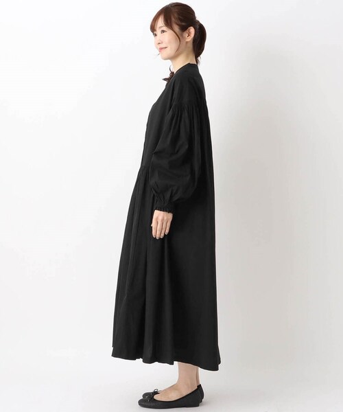 one'sterrace（ワンズテラス）の「袖ギャザー切替 ワンピース（ワンピース・レディース・ブラウン系8/ブラック系8・02）」の4枚目の写真
